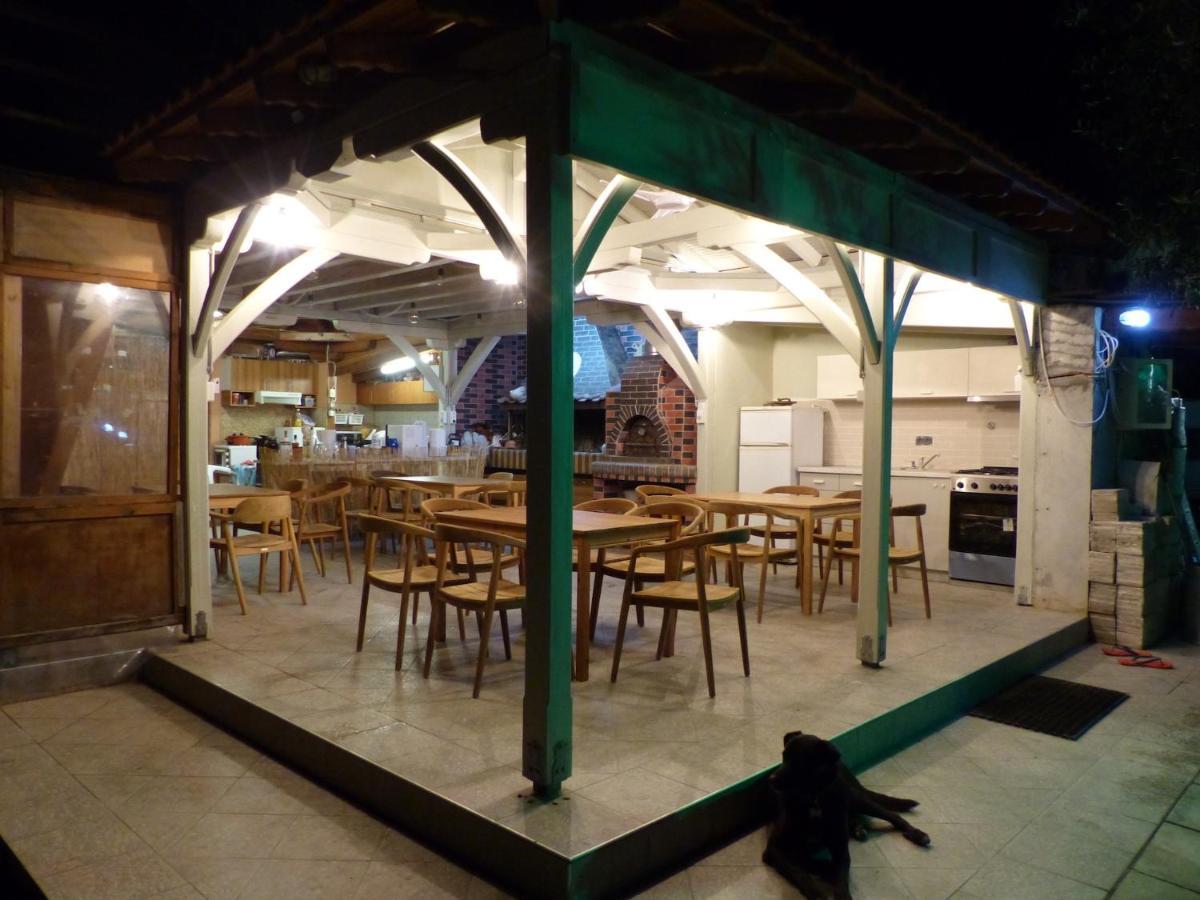 Makis Nest Apart-Hotel Вурвуру Экстерьер фото