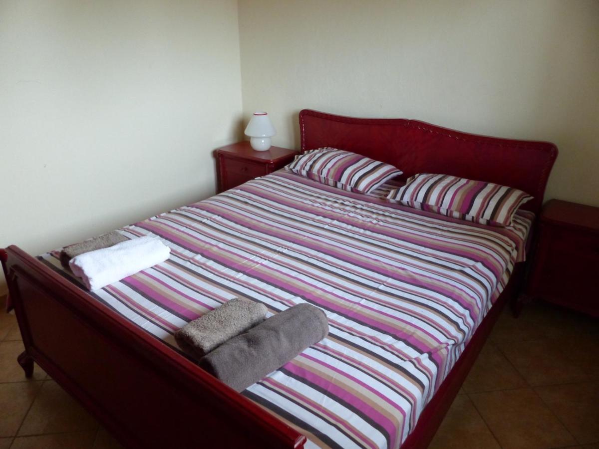 Makis Nest Apart-Hotel Вурвуру Экстерьер фото