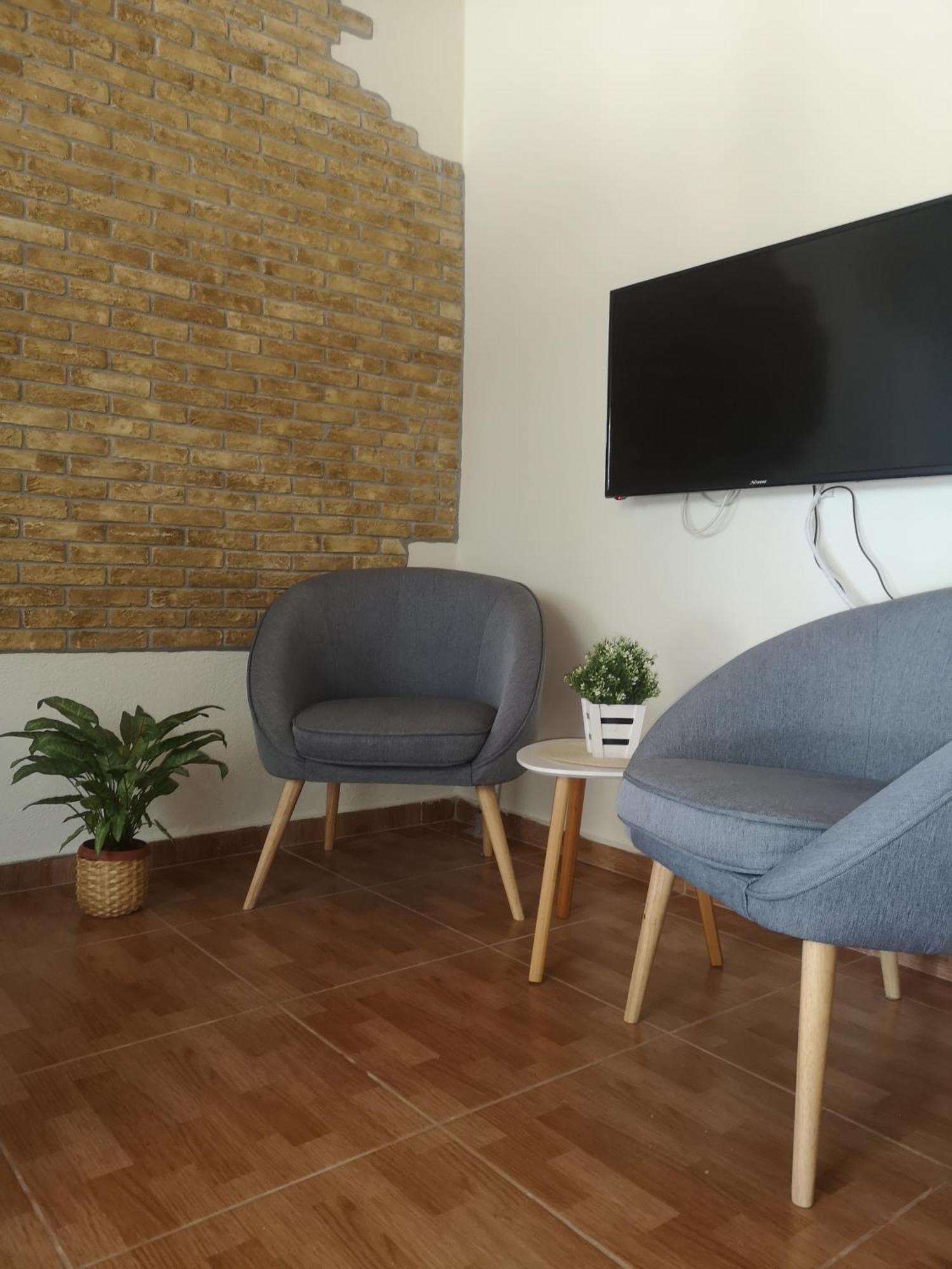 Makis Nest Apart-Hotel Вурвуру Экстерьер фото