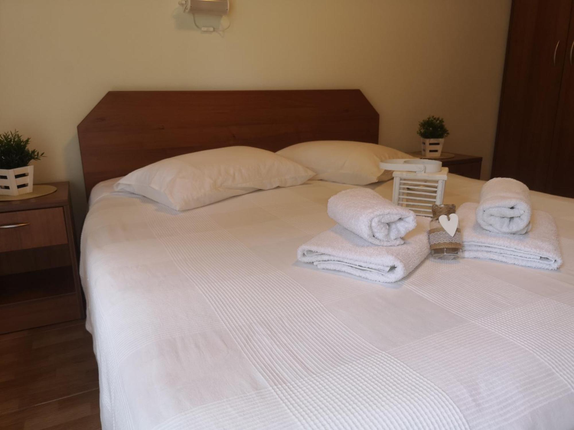 Makis Nest Apart-Hotel Вурвуру Экстерьер фото