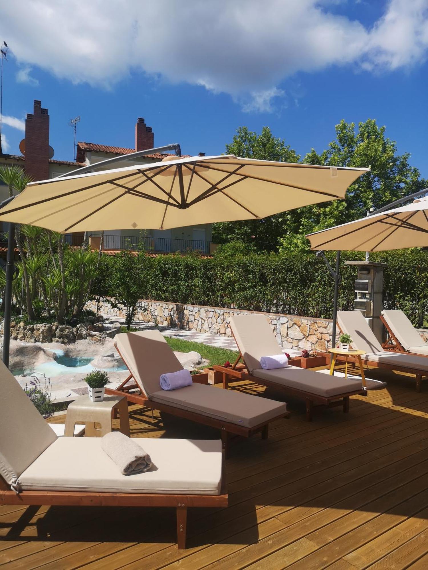 Makis Nest Apart-Hotel Вурвуру Экстерьер фото