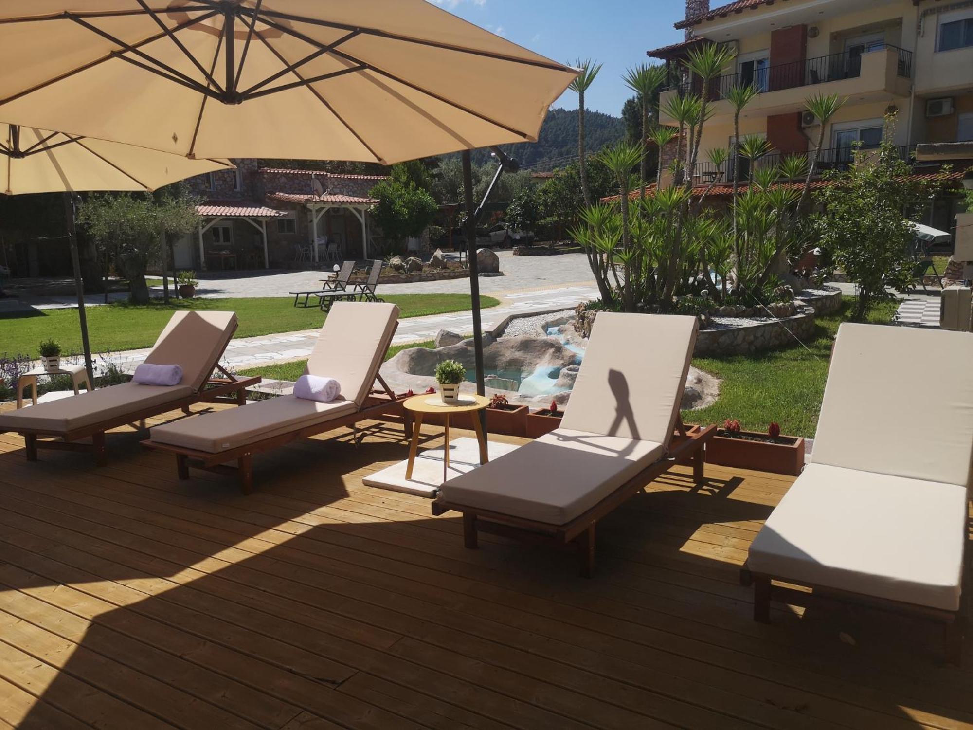 Makis Nest Apart-Hotel Вурвуру Экстерьер фото