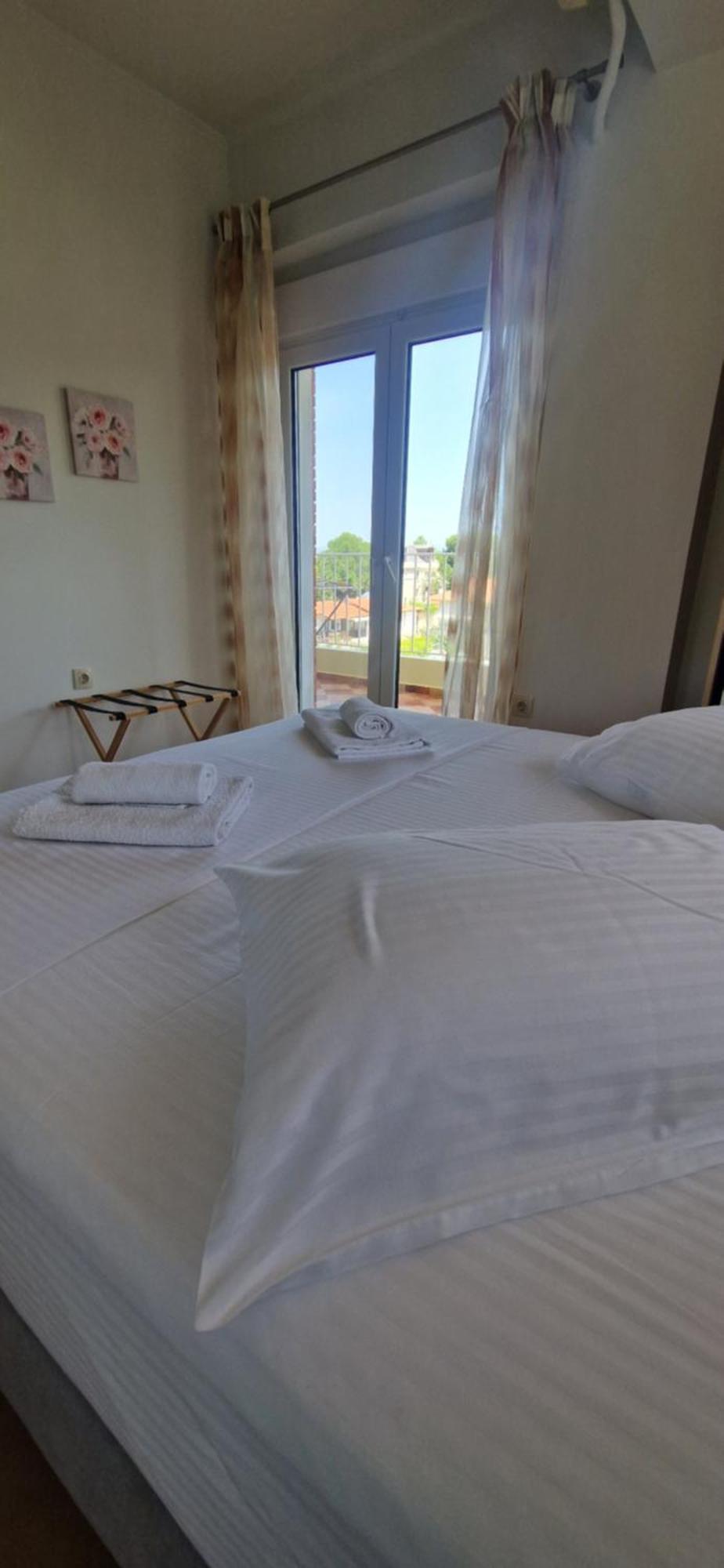 Makis Nest Apart-Hotel Вурвуру Экстерьер фото